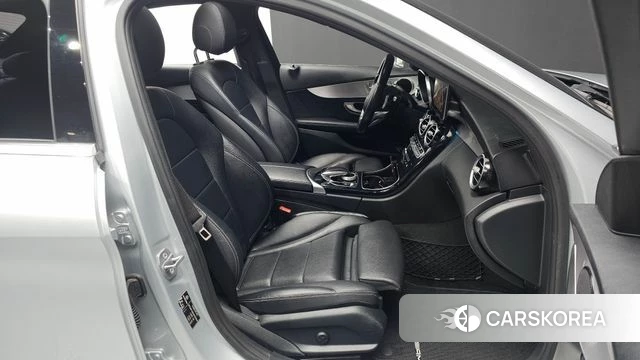 Mercedes-Benz C-Class W205 2018 Серебристо-серый из Кореи, фото 3