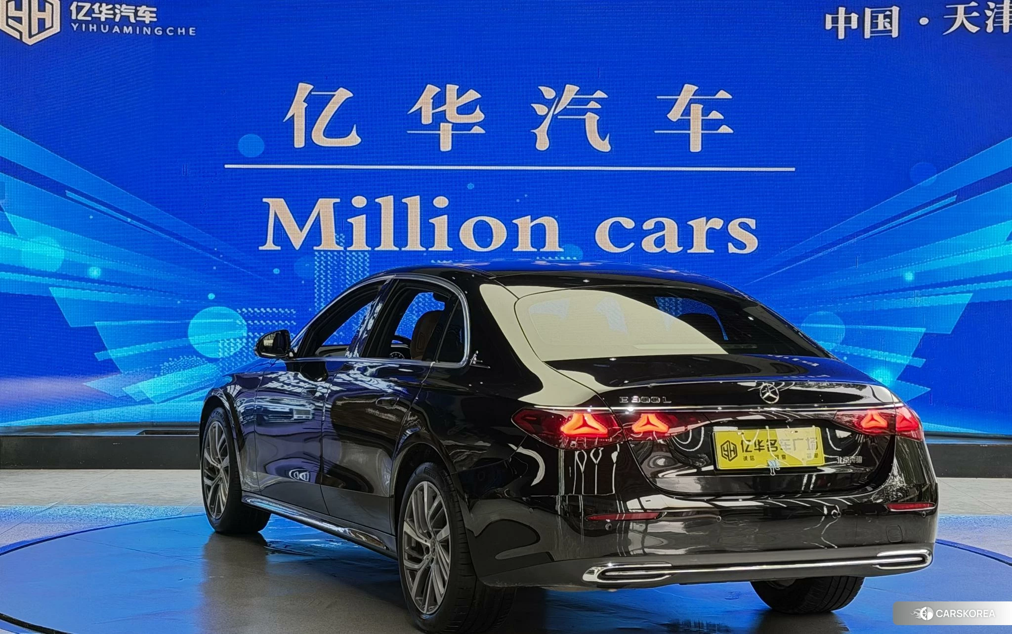 Mercedes-Benz E-class 2023 Черный из Китая, фото 3