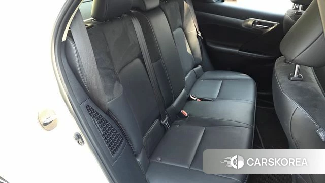 Lexus CT200h 2018 Белый из Кореи, фото 3