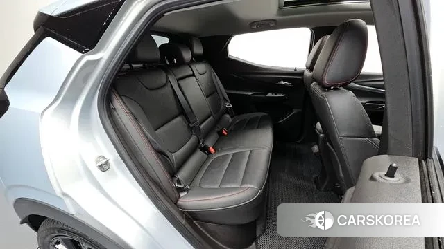 Chevrolet (GM Daewoo) Bolt EUV 2022 Серебристо-серый из Кореи, фото 3