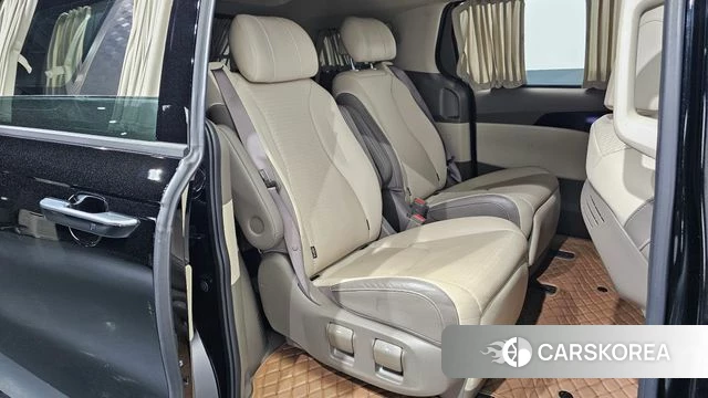 Kia Carnival 4th generation 2023 Черный из Кореи, фото 3
