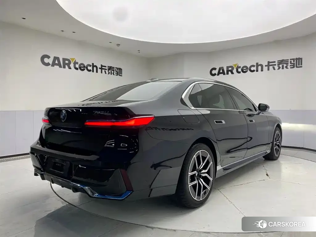 BMW 7 series 2026 Черный из Китая, фото 3