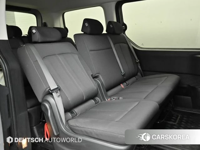 Hyundai Staria 2022 Серебристо-серый из Кореи, фото 3