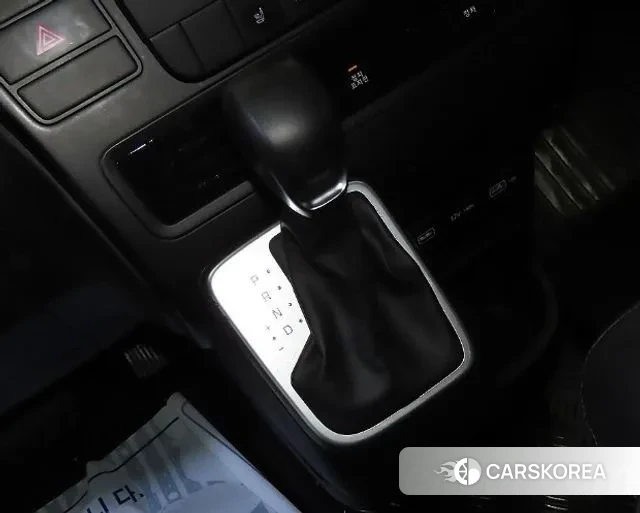 Hyundai Staria 2022 Желтый из Кореи, фото 3