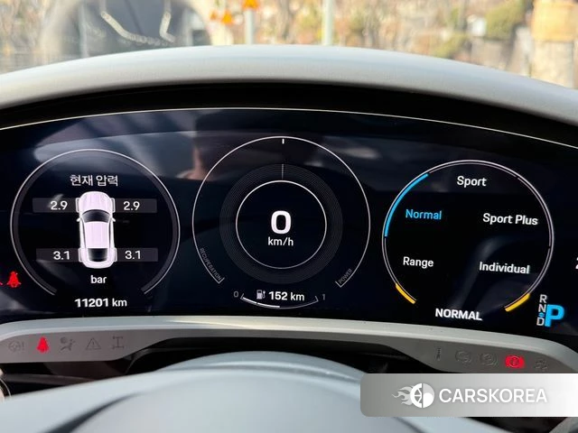 Porsche Taycan 2023 Белый из Кореи, фото 3