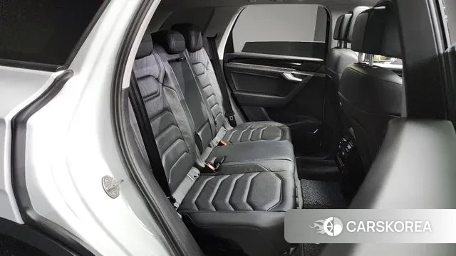 Volkswagen Touareg 3rd generation id 2910124 из Кореи 3