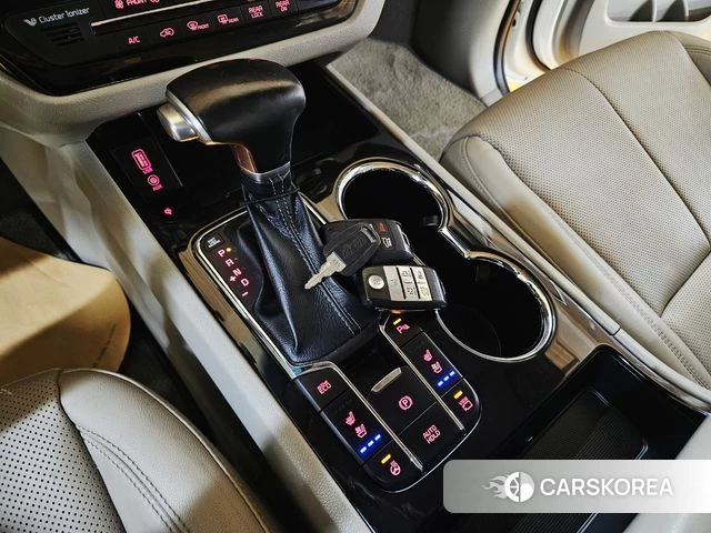 Kia The New Carnival 2018 Белый из Кореи, фото 3