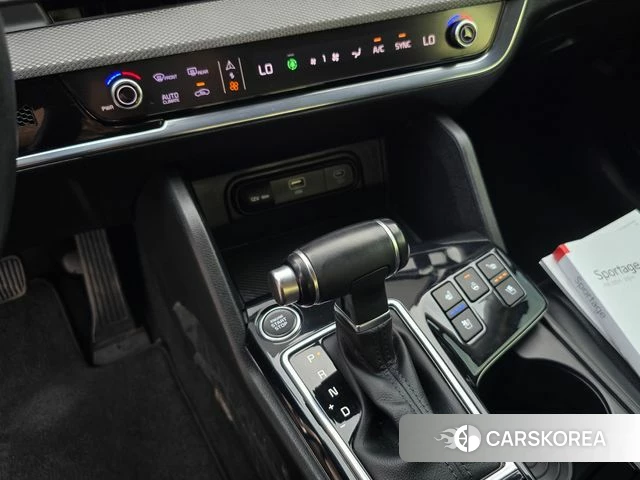 Kia Sportage 5th Generation 2022 Белый из Кореи, фото 3