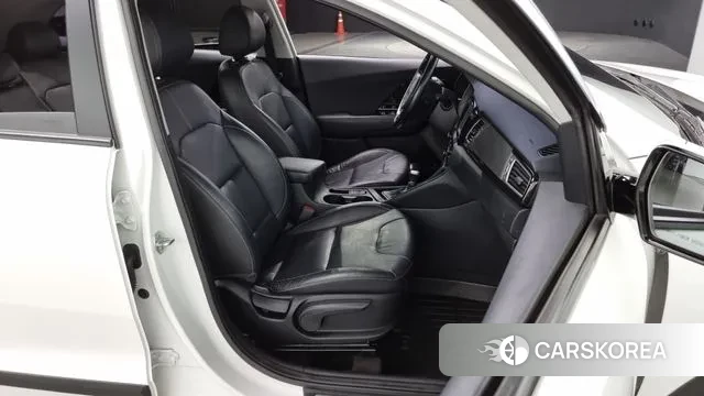 Kia Niro 2019 Белый из Кореи, фото 3