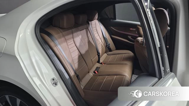 Mercedes-Benz E-Class W213 2021 Белый из Кореи, фото 3