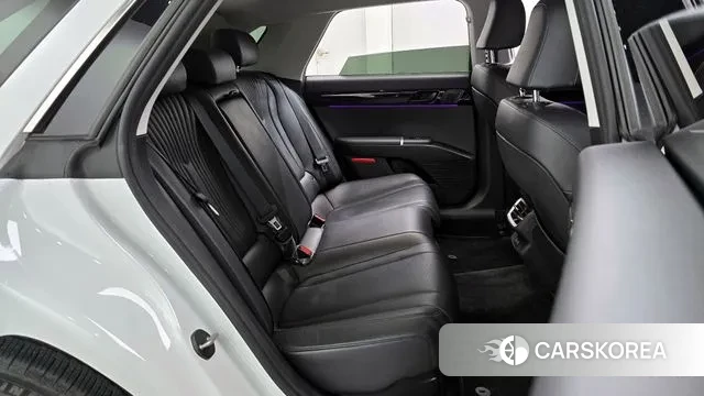 Hyundai Grandeur Hybrid (GN7) 2023 Белый из Кореи, фото 3