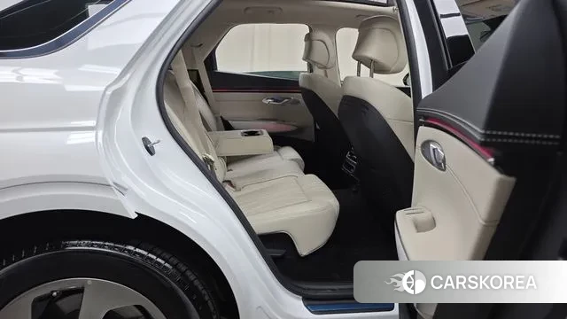 Genesis GV70 2024 Белый из Кореи, фото 3