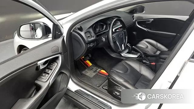 Volvo V40 Cross-Country 2019 Белый из Кореи, фото 3