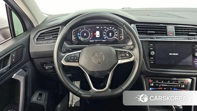Volkswagen Tiguan second Generation 2022 Серебряный из Кореи, фото 3