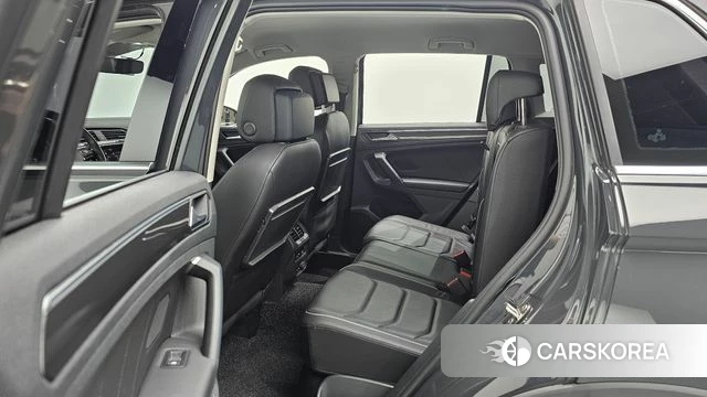 Volkswagen Tiguan second Generation 2020 Серый из Кореи, фото 3