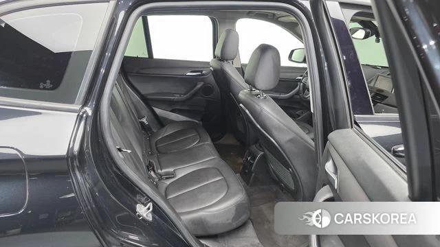 BMW X1 (F48) 2018 Черный из Кореи, фото 3