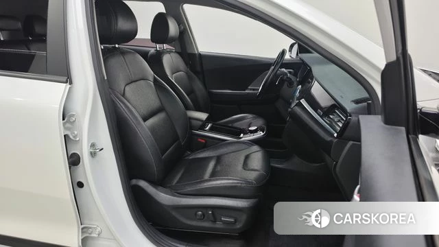 Kia Niro Plus 2022 Белый из Кореи, фото 3