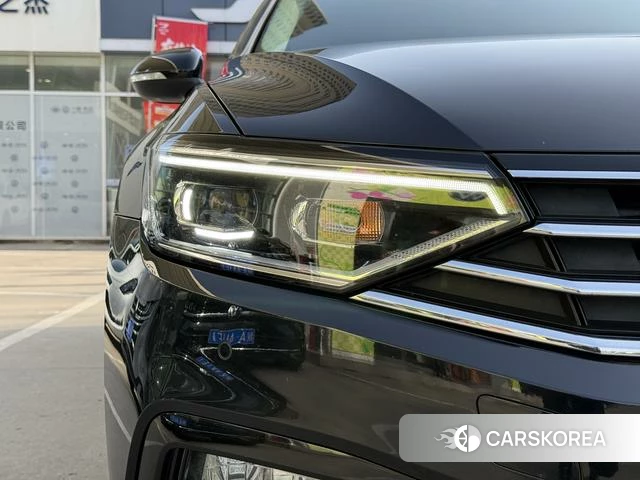 Volkswagen Magotan 2021 Черный из Китая, фото 3