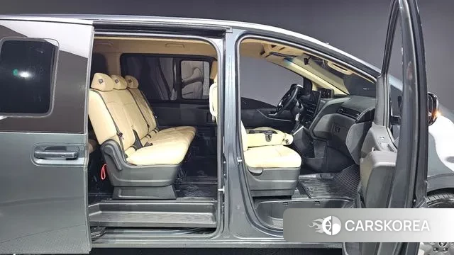 Hyundai Staria 2023 Серый из Кореи, фото 3