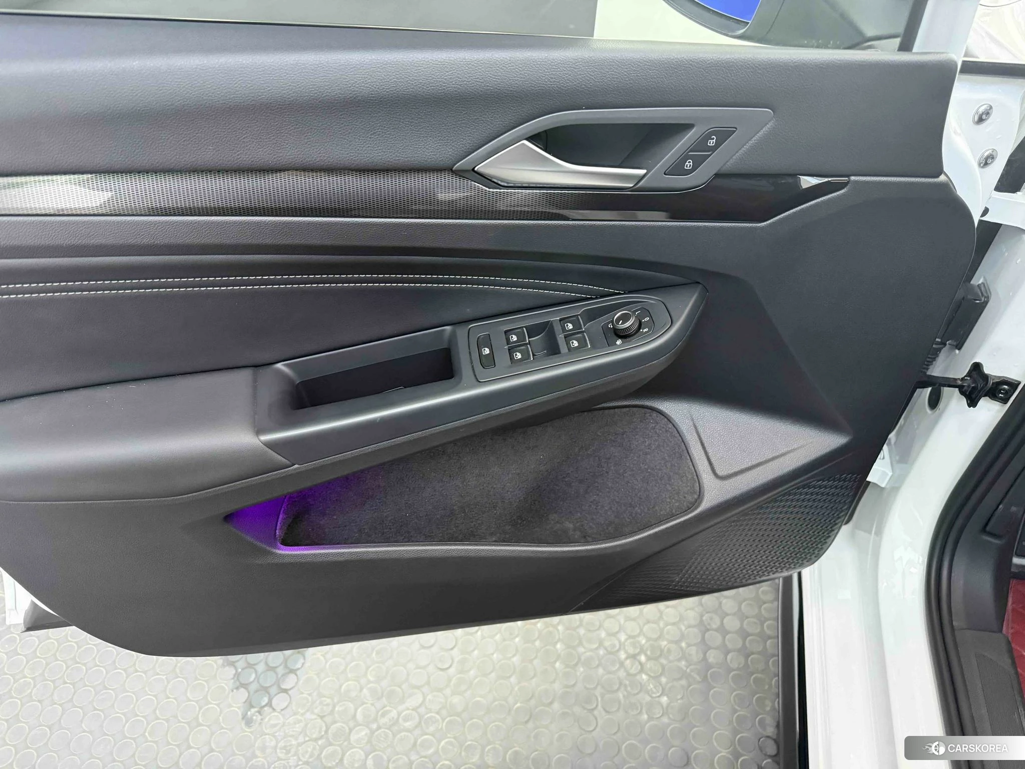 Volkswagen Golf 2022 Белый из Китая, фото 3