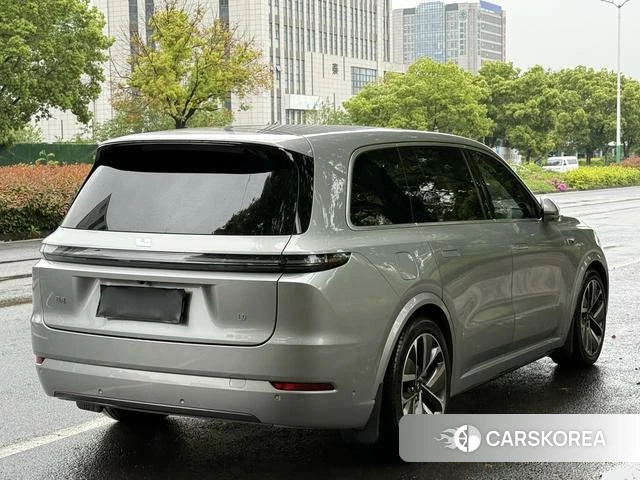 Ideal car Ideal L9 2023 Серебристо-серый из Китая, фото 3