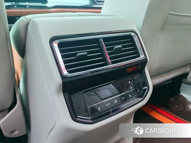 Volkswagen Tourang 2022 Черный из Китая, фото 3
