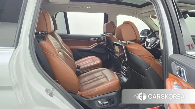 BMW X7 (G07) 2021 Белый из Кореи, фото 3