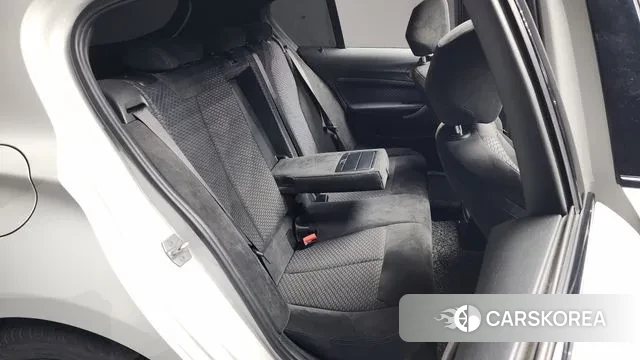 BMW 1 Series (F20) 2018 Белый из Кореи, фото 3