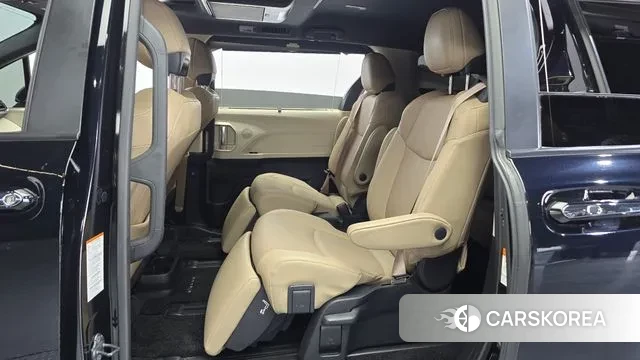 Toyota Sienna 4th Generation 2021 Черный из Кореи, фото 3