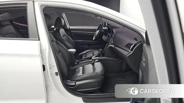 Hyundai Avante AD 2018 Белый из Кореи, фото 3