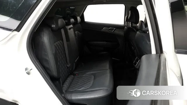 Kia Sportage 5th Generation Hybrid 2021 Белый из Кореи, фото 3