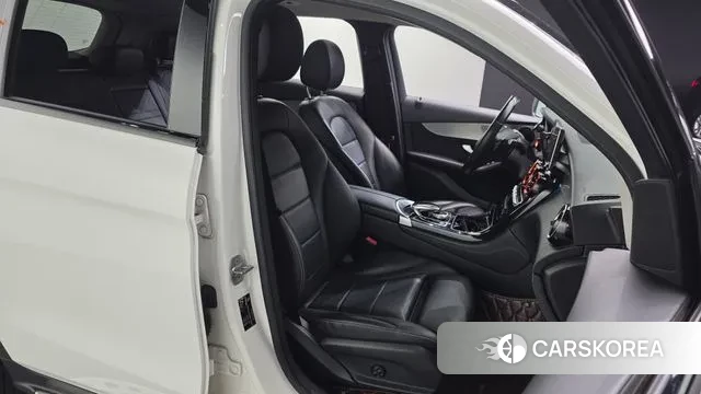 Mercedes-Benz GLC-Class X253 2018 Белый из Кореи, фото 3