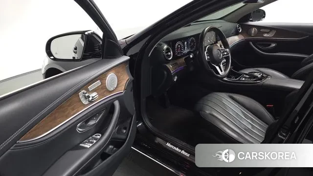 Mercedes-Benz E-Class W213 2020 Черный из Кореи, фото 3