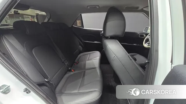 Hyundai Venue 2022 Белый из Кореи, фото 3