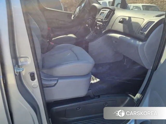 Hyundai The New Grand Starex 2020 Серебристо-серый из Кореи, фото 3