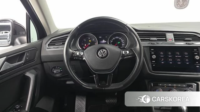 Volkswagen Tiguan second Generation 2018 Черный из Кореи, фото 3
