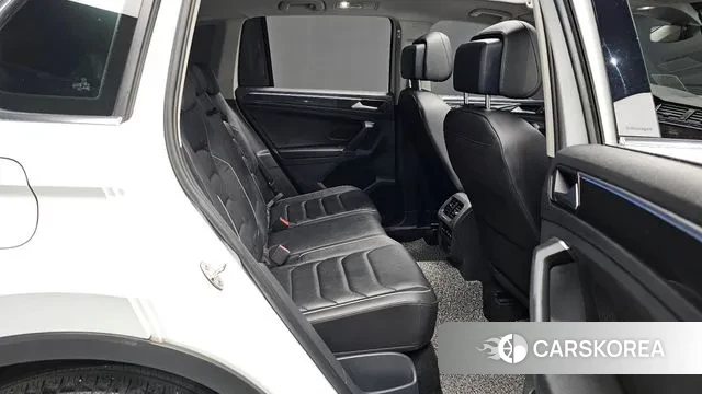 Volkswagen Tiguan second Generation 2021 Белый из Кореи, фото 3