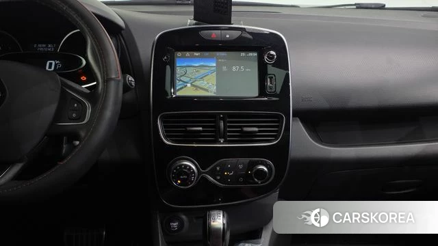 Renault Korea (Samsung) Clio 2019 Красный из Кореи, фото 3