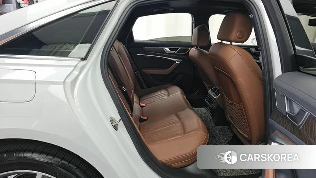 Audi A6 (C8) 2021 Белый из Кореи, фото 3