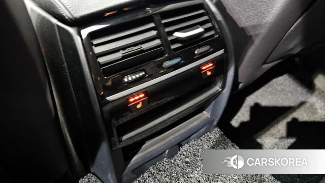 BMW 5 Series (G30) 2018 Белый из Кореи, фото 3