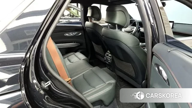 Genesis GV70 2021 Черный из Кореи, фото 3