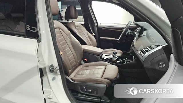 BMW X3 (G01) 2024 Белый из Кореи, фото 3