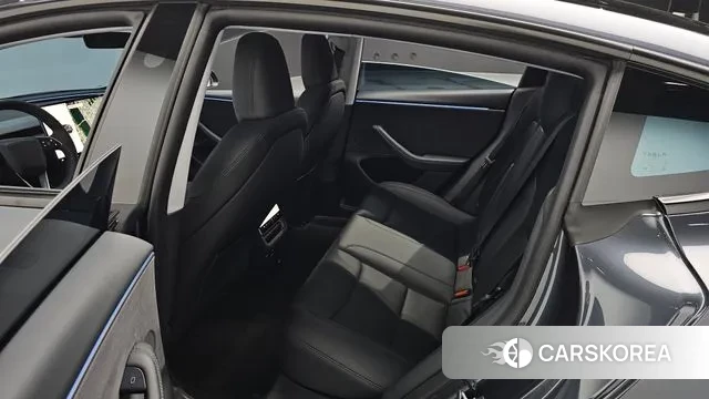 Tesla Model 3 2025 Серый из Кореи, фото 3