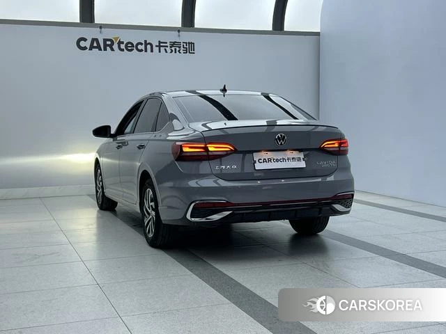 Volkswagen Lavida 2022 Темно-серый из Китая, фото 3