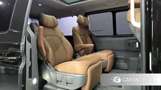 Hyundai Staria 2021 Черный из Кореи, фото 3