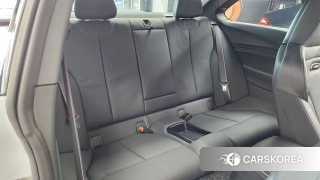 BMW M2 (F87) 2020 Светло-серебряный цвет из Кореи, фото 3