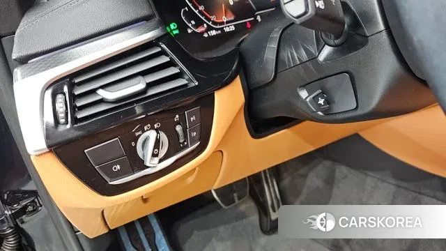 BMW 5 Series (G30) 2022 Синий из Кореи, фото 3