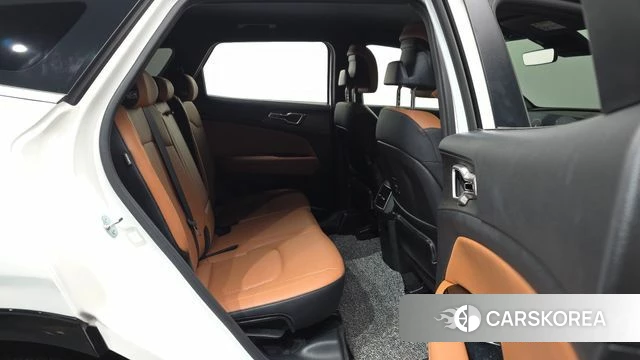 Kia Sportage 5th Generation 2024 Белый из Кореи, фото 3