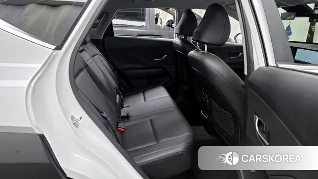 Hyundai Kona Hybrid (SX2) 2023 Белый из Кореи, фото 3