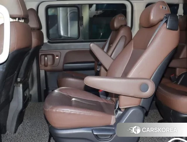 Hyundai The New Grand Starex 2018 Черный из Кореи, фото 3